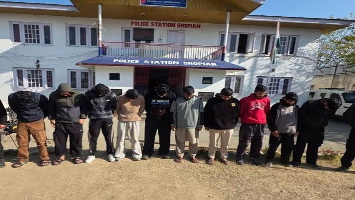 जम्मू कश्मीर में लश्कर के बड़े नेटवर्क का खुलासा,10 सस्पेक्ट गिरफ्तार
