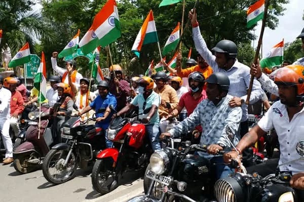 Motorcycle Tiranga Yatra : रांची में भाजपा का तिरंगा यात्रा, कई नेता रहे मौजूद