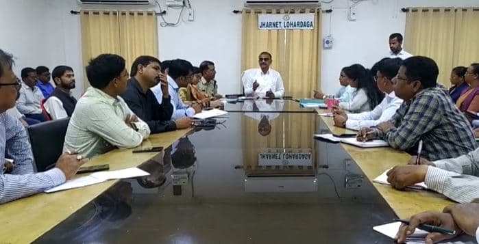 लोहरदगा में 7700 मैट्रिक और इंटर में 4796 परिक्षार्थी होंगे शामिल, परीक्षा की तैयारी को लेकर हुई बैठक 