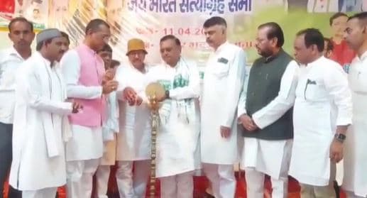 सत्याग्रह यात्रा पहुंची जामताड़ा,प्रभारी ने कहा अभी लड़ाई लंबी है  