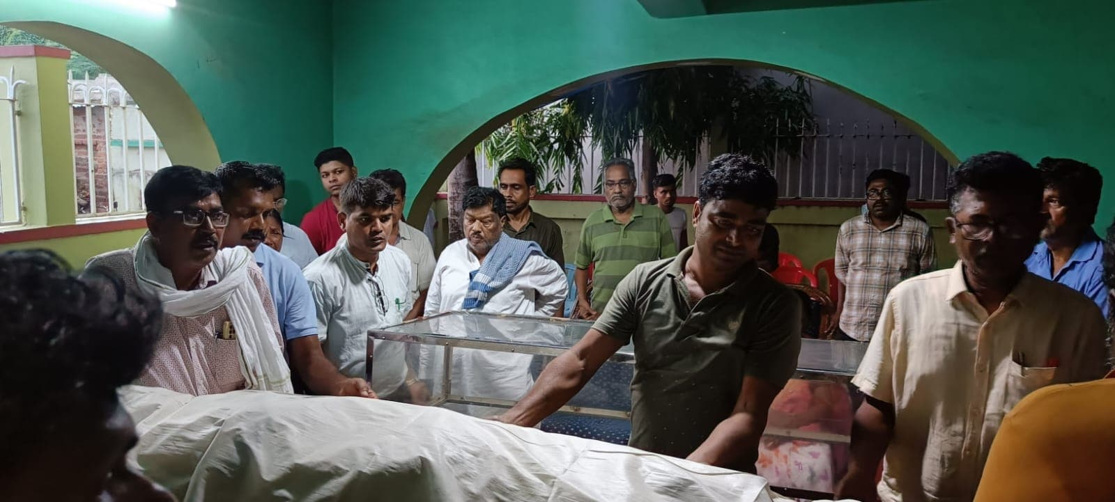 महेशपुर विधायक प्रो स्टीफन मरांडी की पत्नी का निधन, पार्थिव शरीर लाया गया दुमका