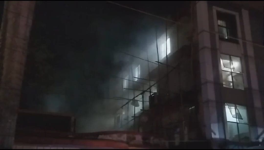 हजारीबाग के प्राइवेट अस्पताल में AC ब्लास्ट, मौके पर मची अफरा-तफरी