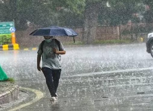 Weather Forecast: झारखंड सहित इन राज्यों में दुर्गा पूजा में खलल डालेगी बारिश, जानिए आज अपने शहर का मौसम