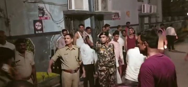 पुलिस जवान ने सर्विस रिवॉल्वर से खुद को मार ली गोली, मची अफरातफरी