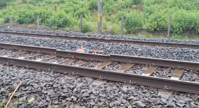 BREAKING: वंदे भारत एक्सप्रेस की चपेट में आने से महिला की मौत, पहचान में जुटी पुलिस