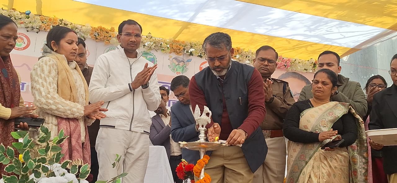 गिरीडीह में बाल विवाह पर जागरूकता कार्यक्रम,उपायुक्त ने कहा -बाल विवाह हमारे समाज के लिए एक अभिशाप