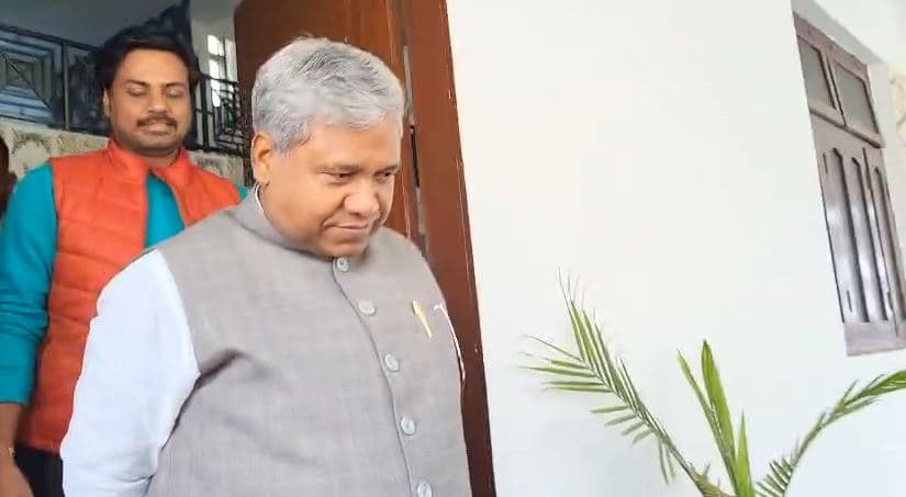 बिहार की रजनीति में पिता-पुत्र का बयान चर्चा में बना,क्यों  संतोष सुमन ने ही मांझी को  अनुशासन में रहने की दे दी नसीहत