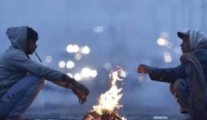 Weather Alert:झारखंड में नए साल पर भी ठंड से राहत नहीं मिलेगी, 2.5 डिग्री पहुंचा पारा, रहें सावधान