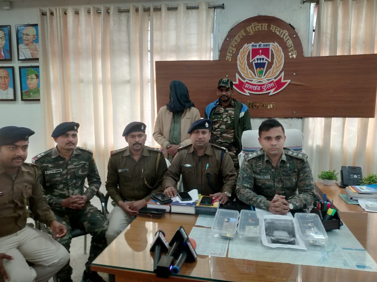 चार अटेम्पट में नहीं क्रैक हुआ UPSC तो बन गया फर्जी IAS अधिकारी, बड़ा शातिर निकला पलामू का लड़का