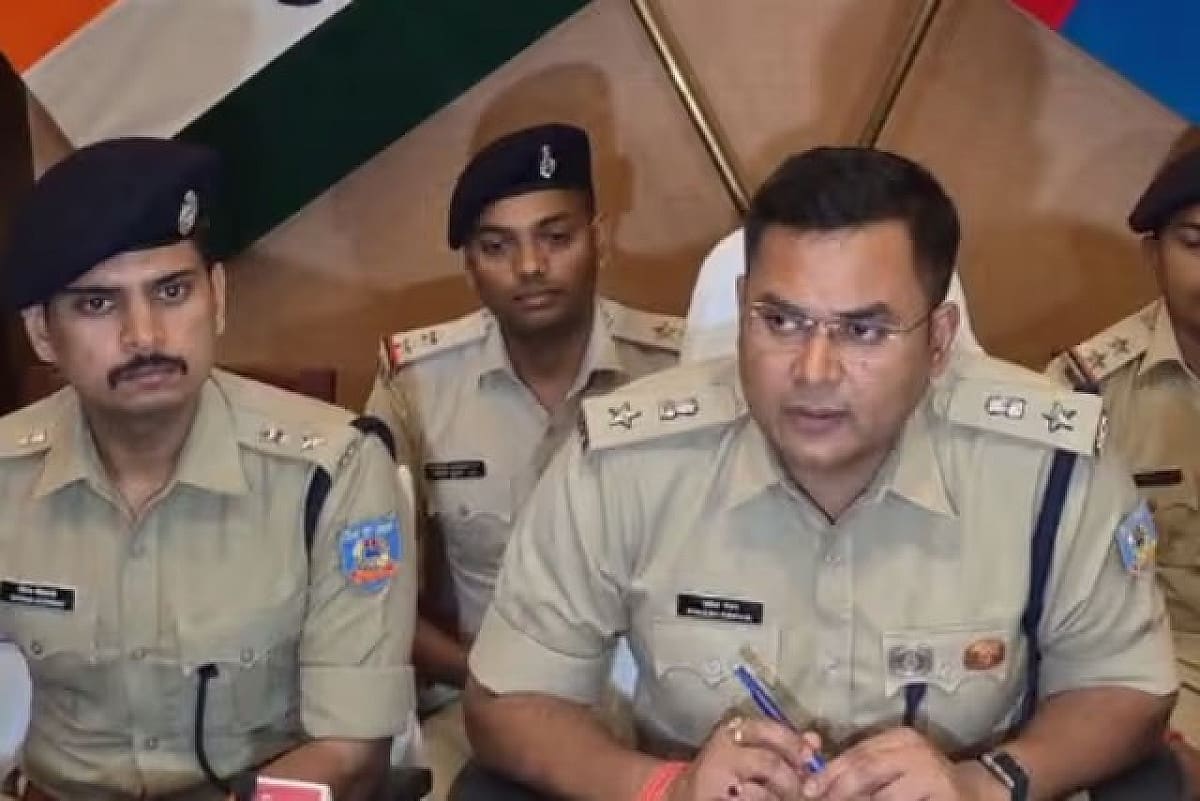 रांची में साइबर ठगों का ट्रेनिंग सेंटर ध्वस्त, 5 गिरफ्तार, सरगना फरार