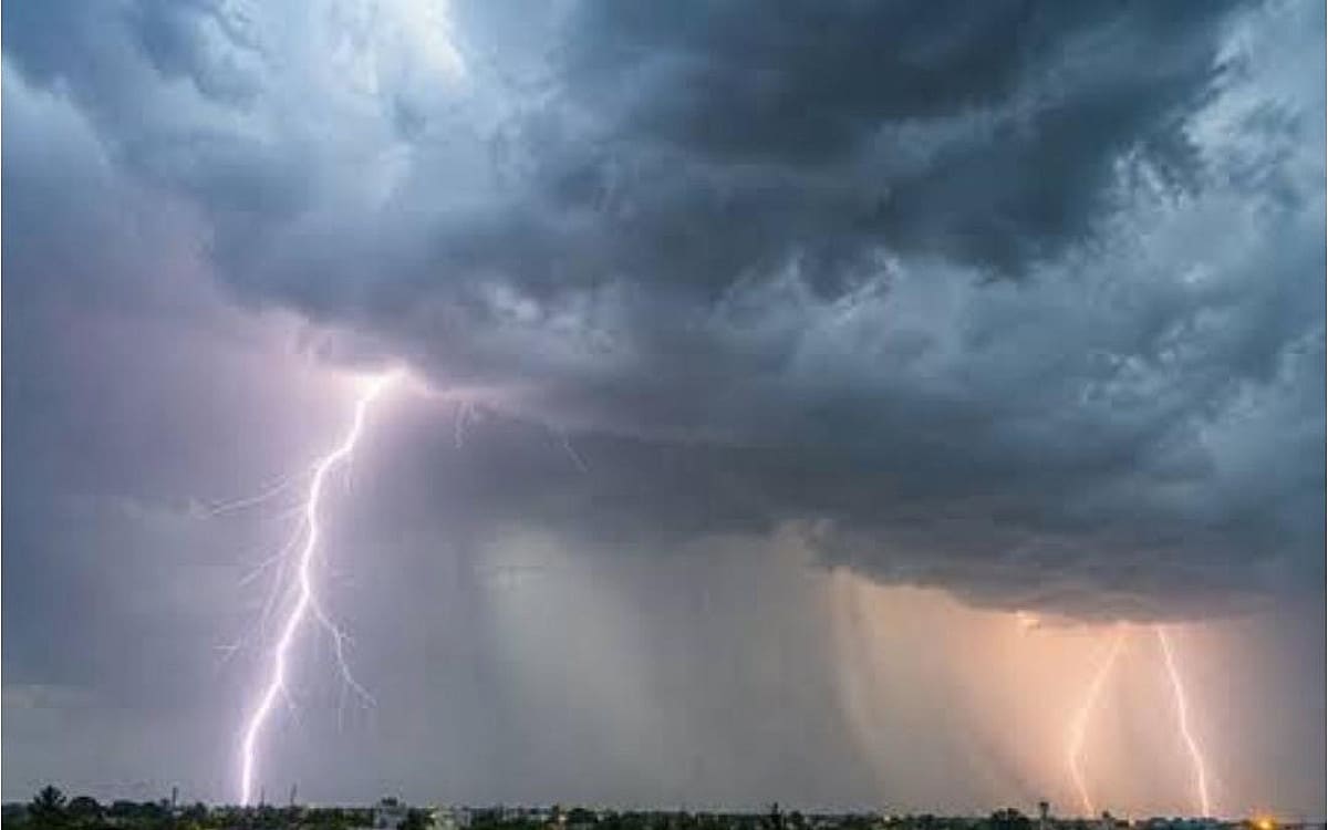 Weather Alert:वज्रपात से झारखंड में 5 लोगों की मौत, आज इन जिलों के लोग रहें सावधान