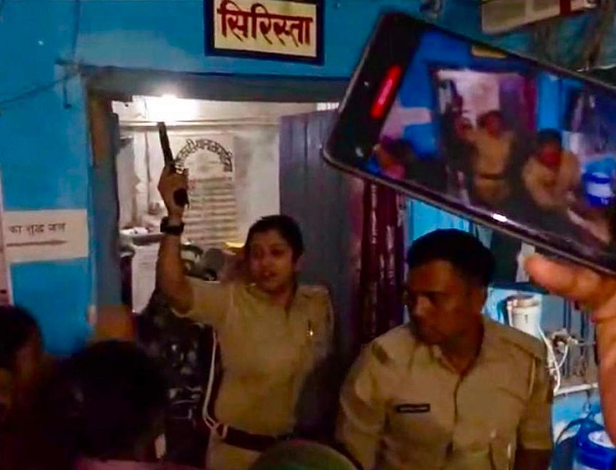 आगे भाग रहा था आरोपी, पीछे-पीछे दौड़ रही थी पुलिस, फिर जो हुआ देखकर सन्न रह गए लोग