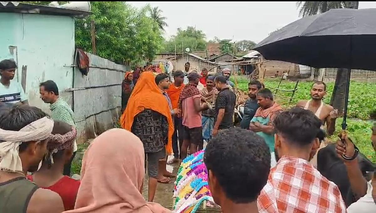 हमारे लिए वह मर चुकी है! प्रेम प्रसंग में घर से भागी बेटी, फिर पिता ने जो किया....