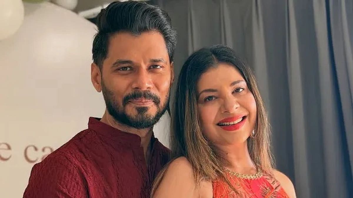 10 साल के इंतजार के बाद संभावना सेठ के घर गूंजी किलकारी, जुड़वा बच्चों की बनीं मां