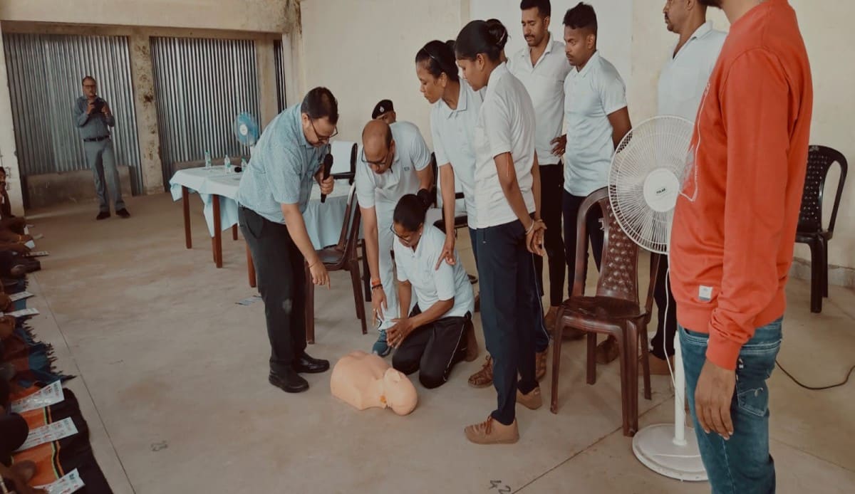 हार्ट अटैक की स्थिति में अब तुरंत मदद करेंगे ट्रैफिक जवान, CPR-BLS की मिली ट्रेनिंग