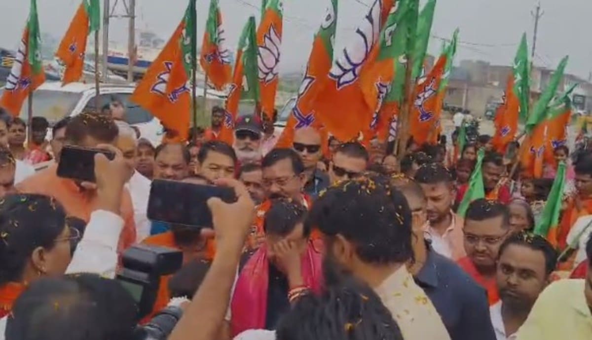बीजेपी के राष्ट्रीय अध्यक्ष नितिन नवीन पहुंचे रामगढ़, कार्यकर्ताओं ने किया भव्य स्वागत