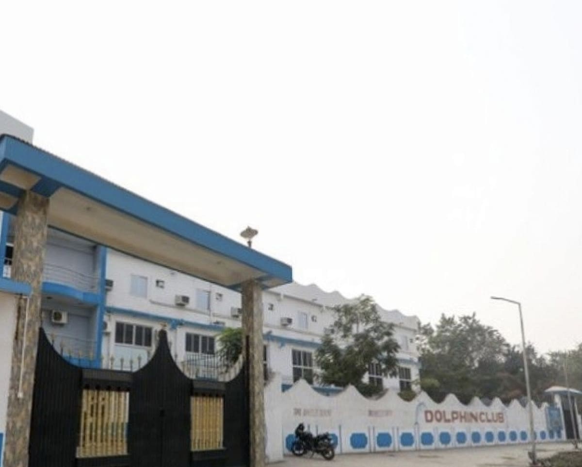 जमशेदपुर: पूल पार्टी में भिड़े दो पक्ष, जमकर चले लात-घुसे, जानिए क्या है पूरा मामला