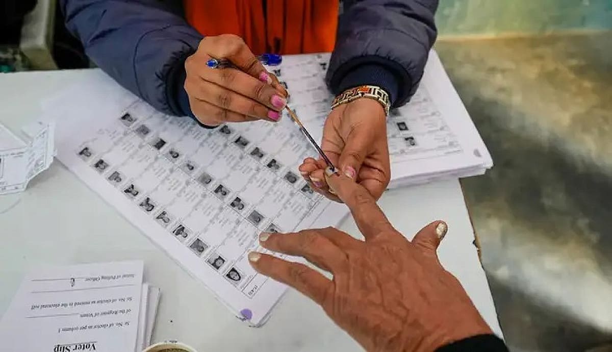 SIR में BLA2 करेंगे मतदाताओं की मदद,BLO के साथ प्रक्रिया करेंगे पूरा,जानिए क्या है BLA