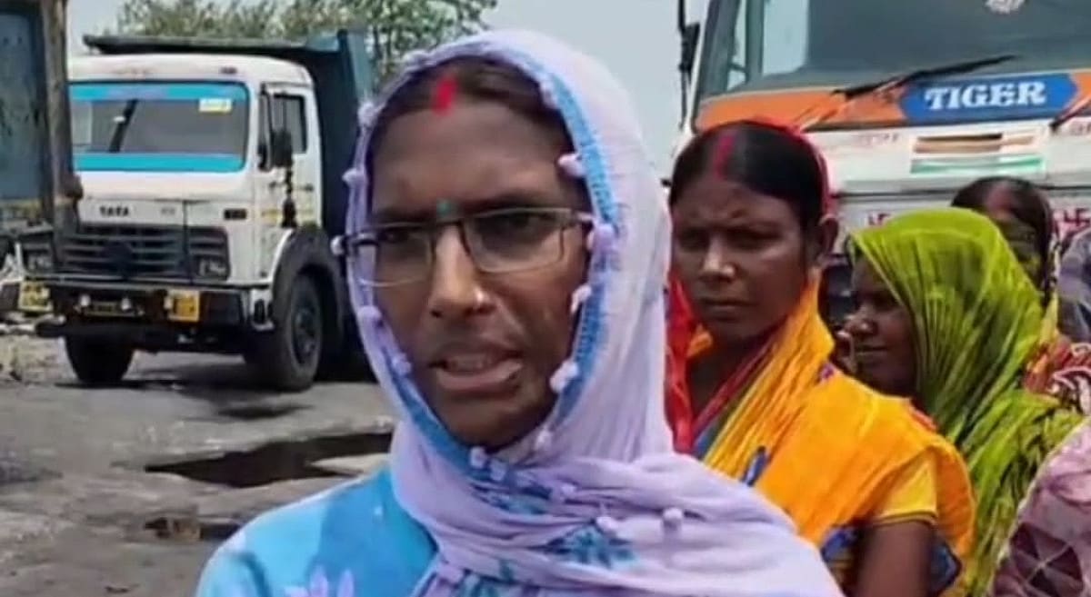 गर्मी और बिजली कटौती की दोहरी मार झेल रहे कोयलांचल वासियों का फूटा गुस्सा, एएमपी कोलियरी का काम रोका