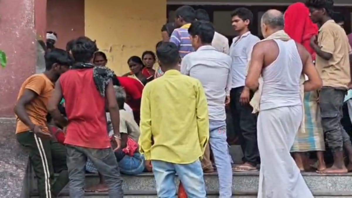 बस की छत पर रखी साइकिल बनी काल, नालंदा में 11 हजार वोल्ट तार की चपेट में आने से दंपत्ति की मौत, 9 घायल