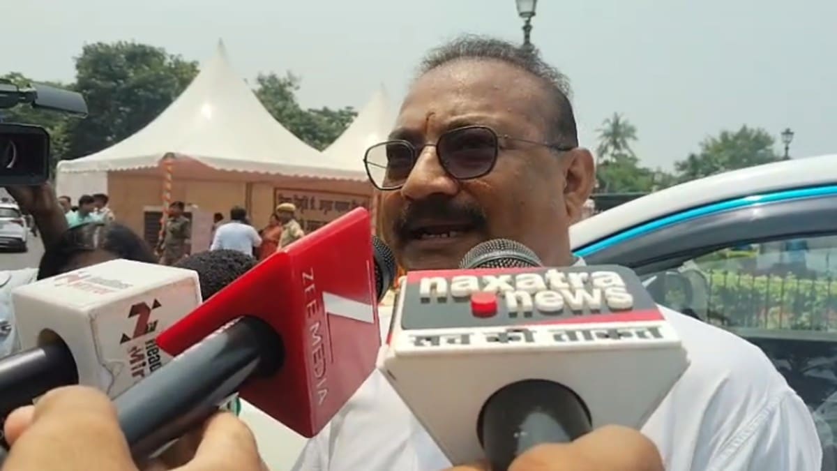 नियम तोड़ने वालों को बख्शा नहीं जाएगा, कोचिंग और सुरक्षा विवाद पर बिहार सरकार के मंत्री अशोक चौधरी का दो टूक