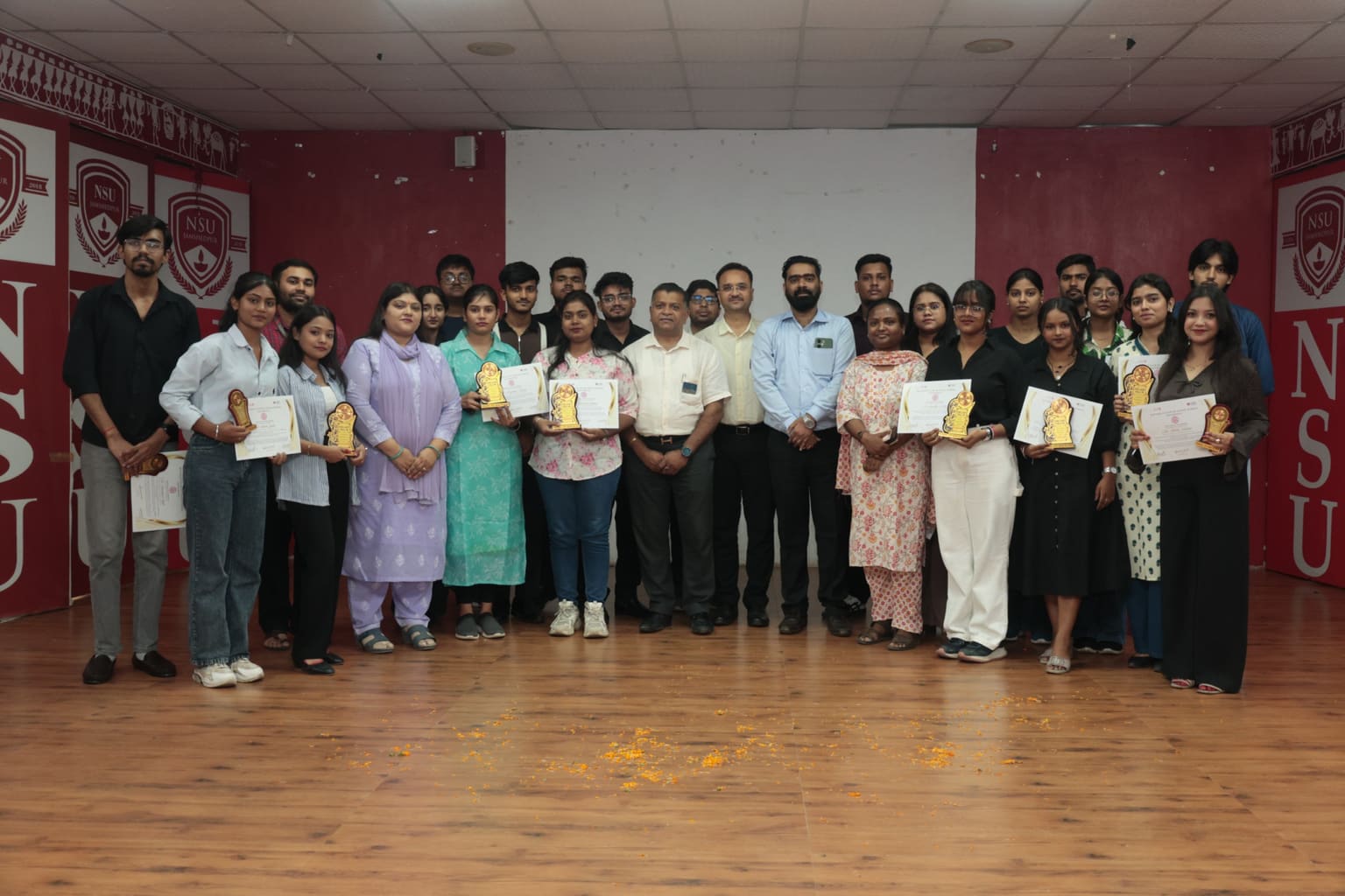 जमशेदपुर: एनएसयू में रोटारेक्ट क्लब का वार्षिक सम्मान समारोह संपन्न, उत्कृष्ट सदस्यों को मिला सम्मान