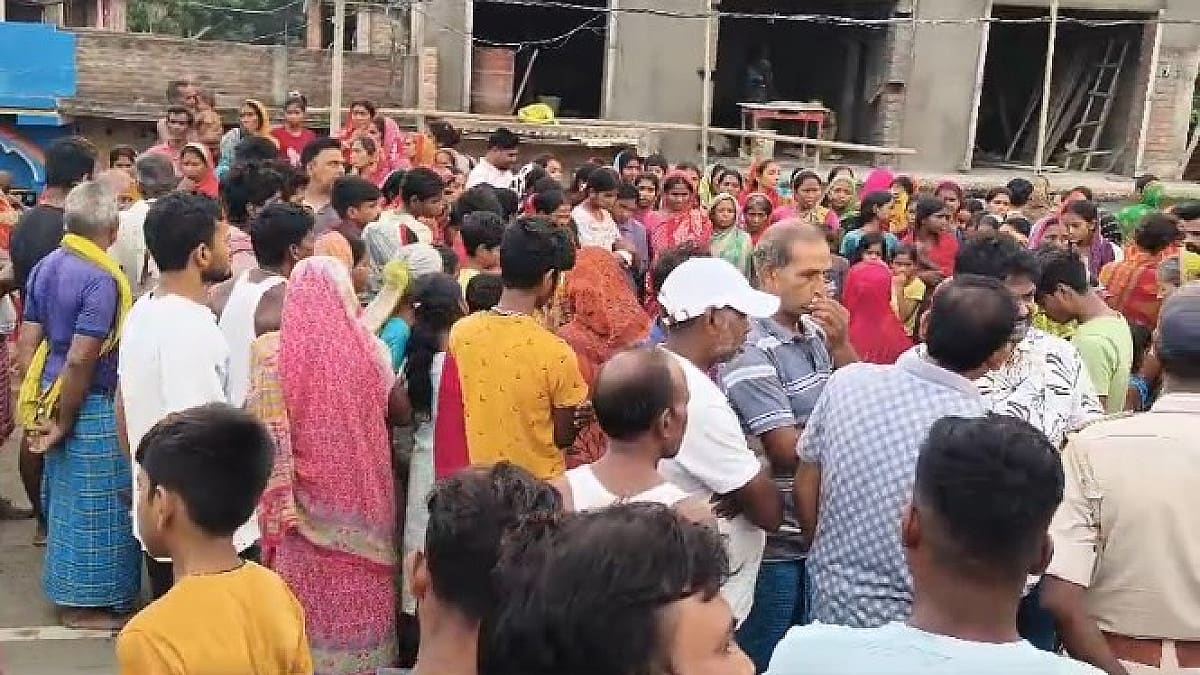 साहिबगंज में सड़क किनारे पड़ी मिली युवक की लाश, जांच में जुटी पुलिस