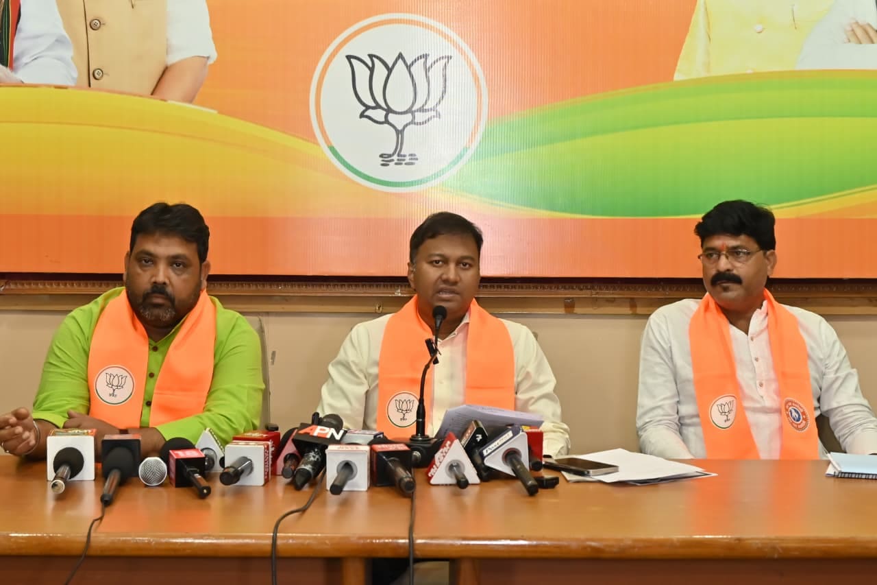 रांची स्टेडियम भगदड़ पर BJP का बड़ा हमला: JSCA अध्यक्ष पर FIR की उठी मांग, कहा- क्रिकेट नहीं, VIP कल्चर चला रहा है संगठन