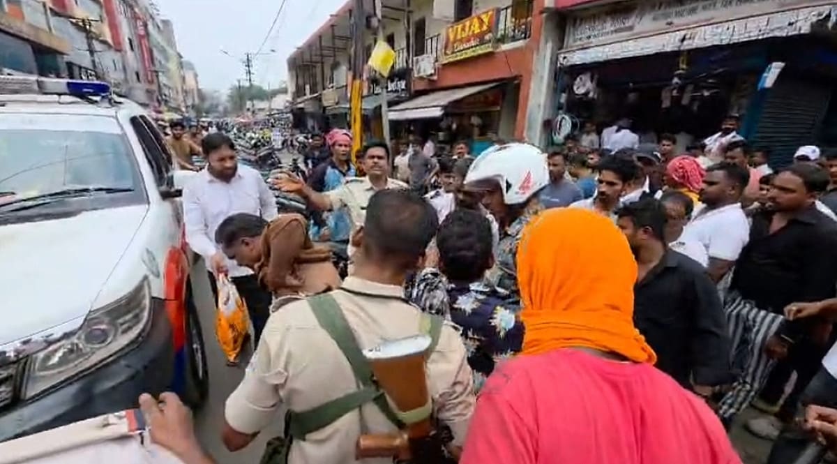 जमशेदपुर: रंगदारी नहीं देने पर साकची में चाकूबाजी, तीन घायल
