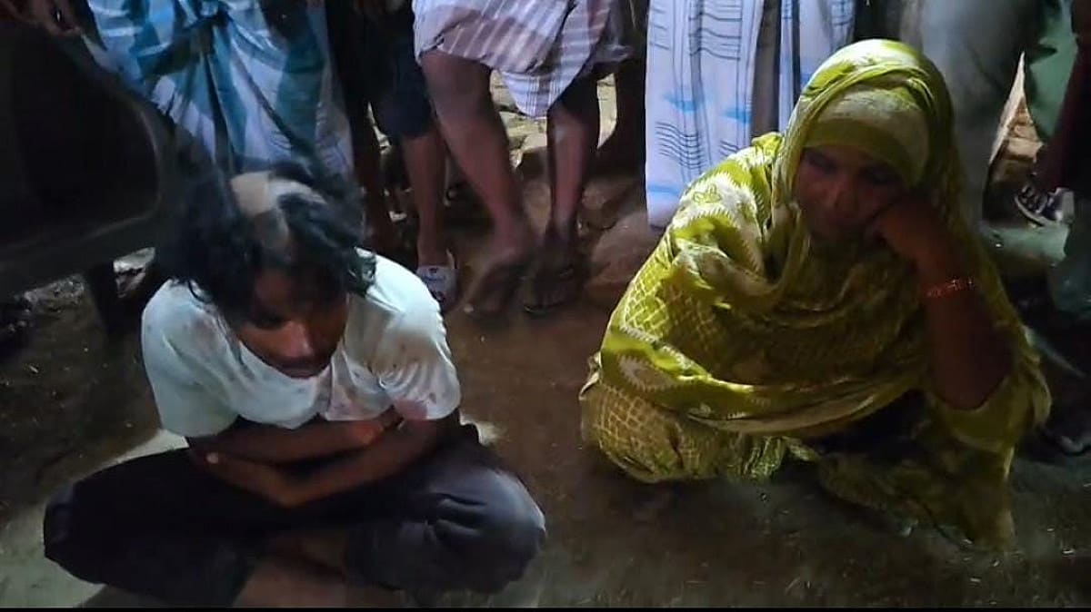 तौबा-तौबा....शादीशुदा प्रेमिका के घर में चुपके से घुस रहा था प्रेमी, तभी ग्रामीणों की पड़ गई नजर, फिर जो हुआ देखिए