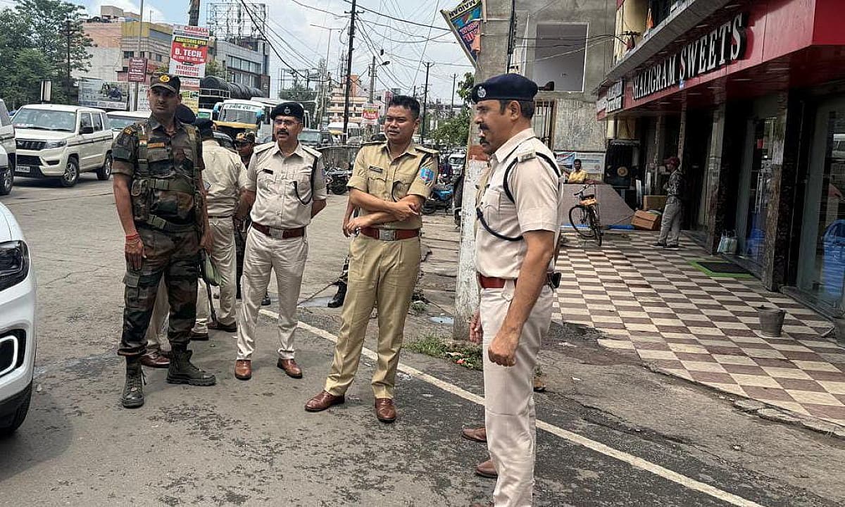 सरायकेला में अपराध पर लगेगी लगाम, नए एसपी मनोज स्वर्गियारी ने विशेष अभियान का किया ऐलान