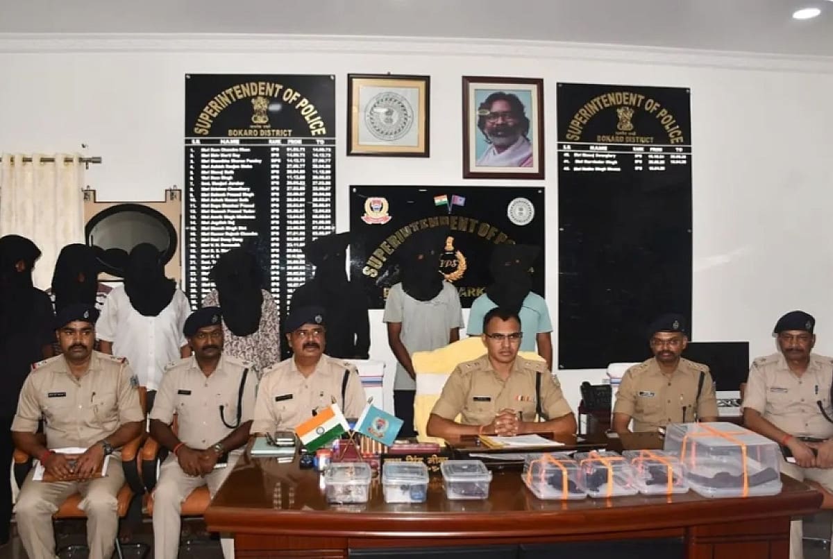 बोकारो पुलिस को बड़ी सफलता:धनबाद में सोना गलाने वाले दुकानदार सहित पांच अरेस्ट
