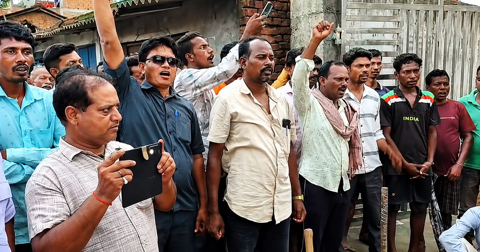 गढ़वा में ई-केवाईसी विवाद के बीच आदिवासी की मौत, झारखंड ग्रामीण बैंक पर गंभीर आरोप