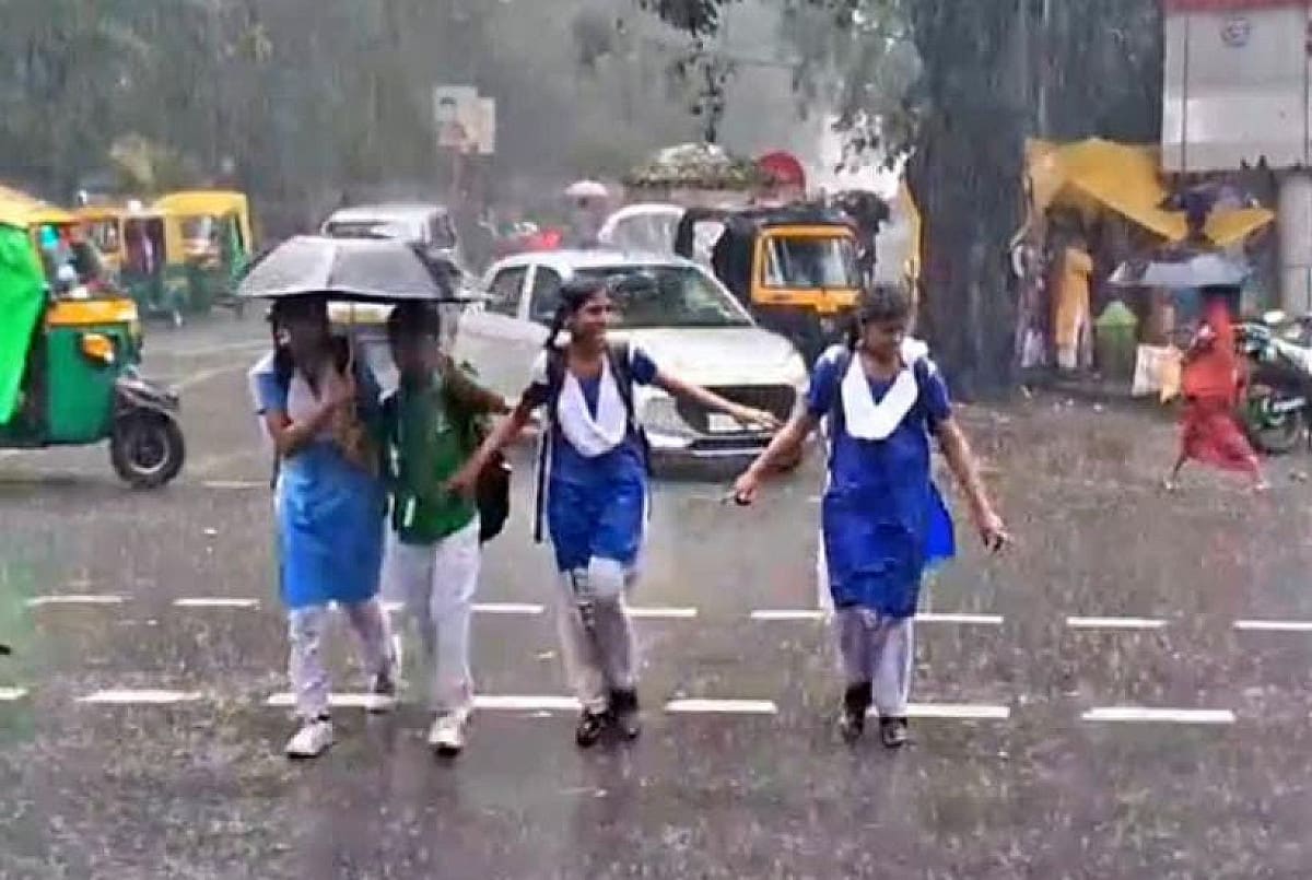 Weather Alert:झारखंड में आज भी होगी झमाझम बारिश, इन 18 जिलों में आंधी तूफ़ान के साथ वज्रपात का अलर्ट 