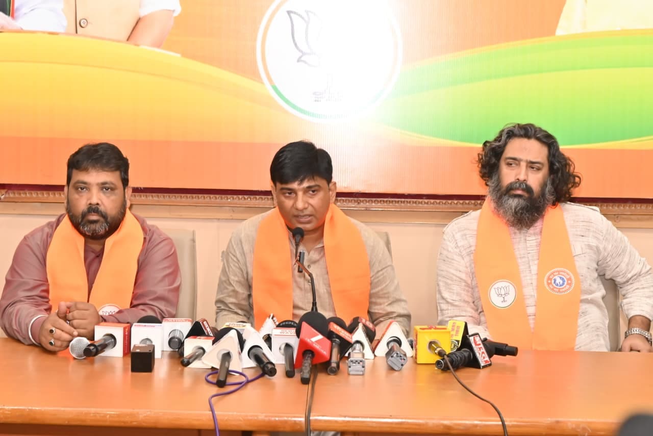 जनता को झूठे सपने दिखाकर भ्रमित करना बंद करें सीएम, निवेश और रोजगार पर सरकार जवाब दे: संदीप वर्मा