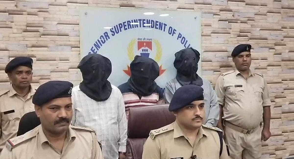 जमशेदपुर: बहरागोड़ा में पुलिस का बड़ा एक्शन, डेढ़ करोड़ के पन्ना के साथ तीन तस्कर गिरफ्तार