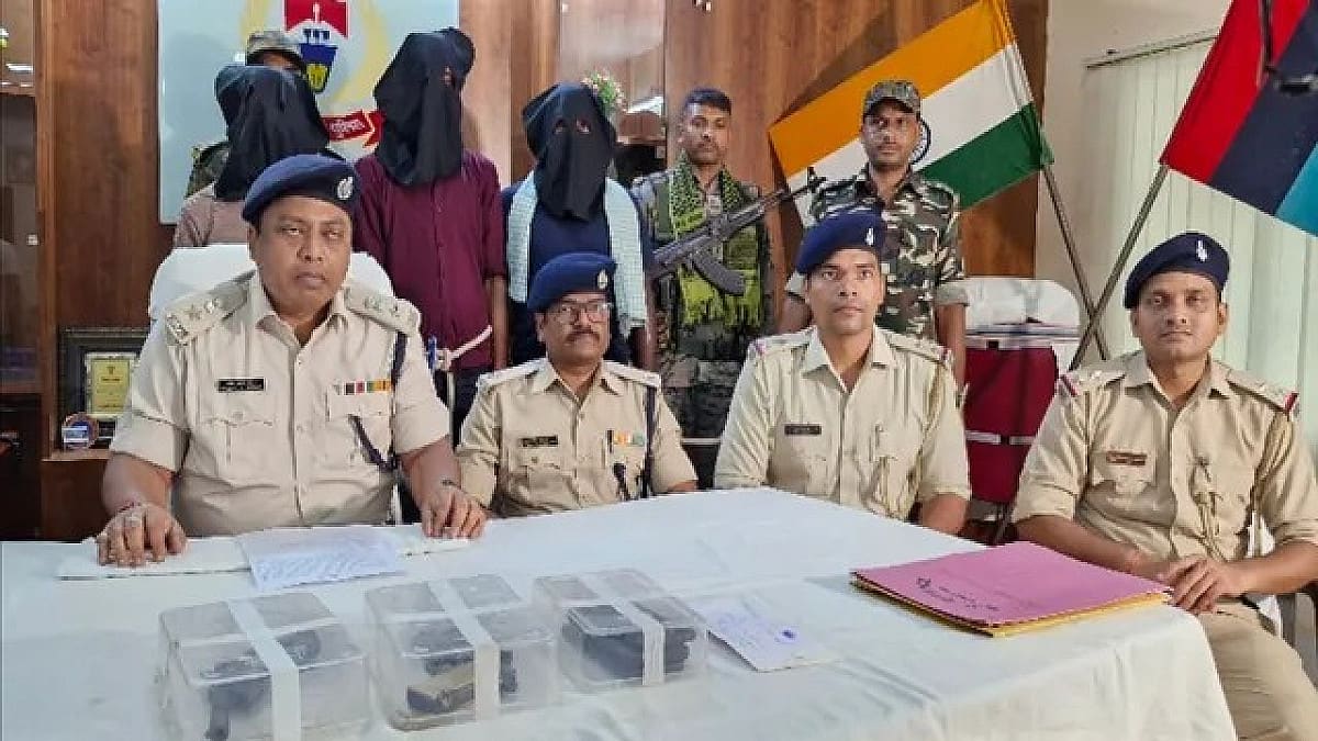 कोयलांचल में बड़ी वारदात से पहले पुलिस का एक्शन! राहुल दुबे गैंग के 3 गुर्गे हथियार के साथ गिरफ्तार