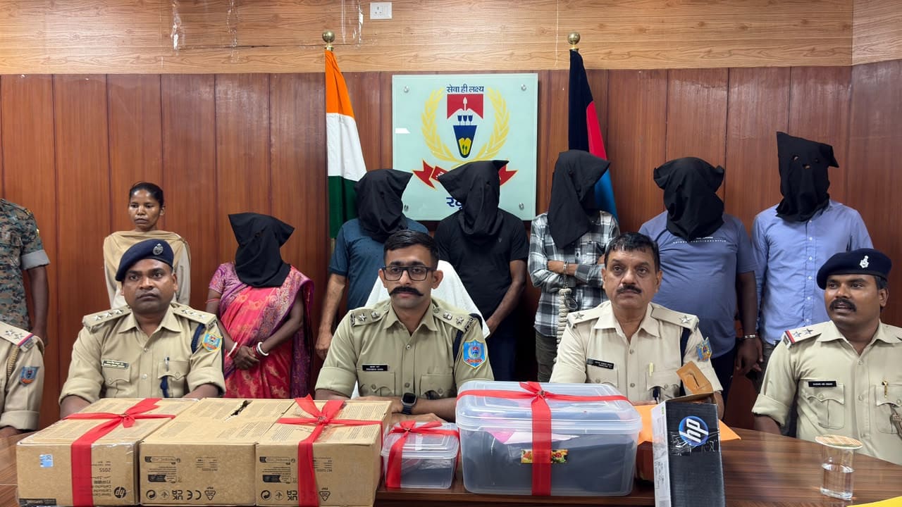 पति-पत्नी का विवाद बना खूनी खेल, खूंटी में पत्नी और पड़ोसी की हत्या,पुलिस ने किया खुलासा
