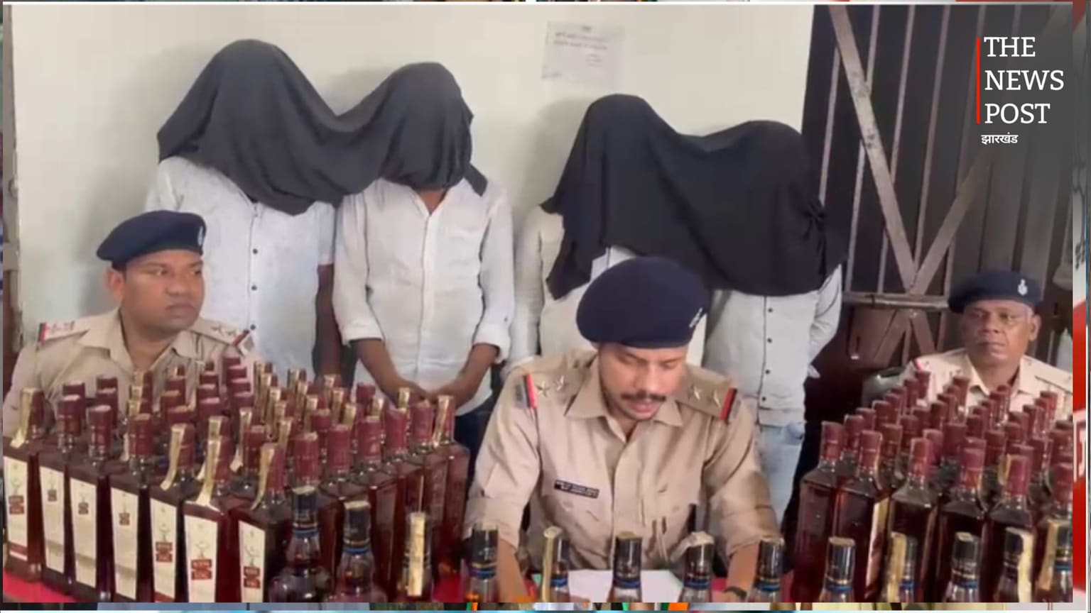 कोडरमा में SUV के गुप्त चैंबर से 277 लीटर विदेशी शराब बरामद, चार तस्कर गिरफ्तार