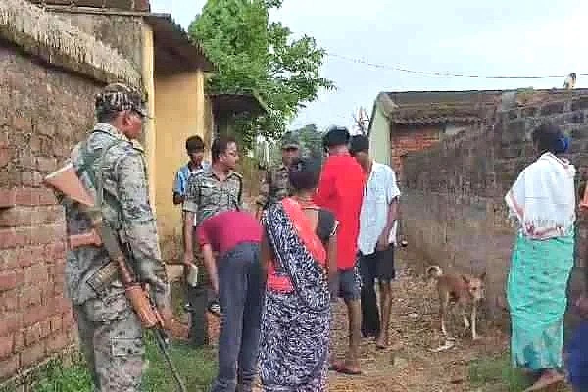 गुमला: आपसी विवाद में बड़े भाई ने टांगी से छोटे भाई की हत्या की, आरोपी फरार