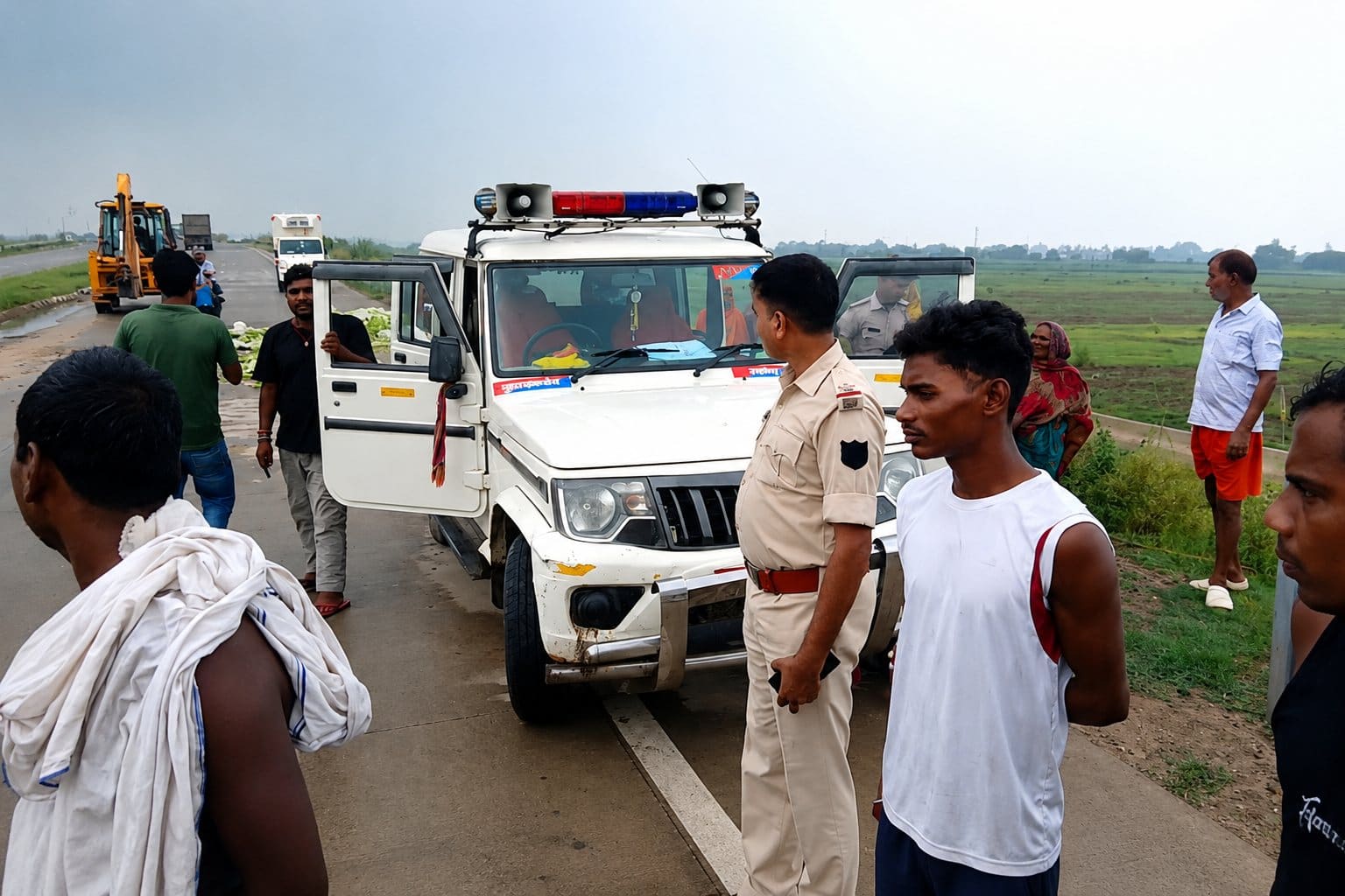 भागलपुर में सड़क हादसा, हाईवा-पिकअप की टक्कर में ड्राइवर खलासी की दर्दनाक मौत