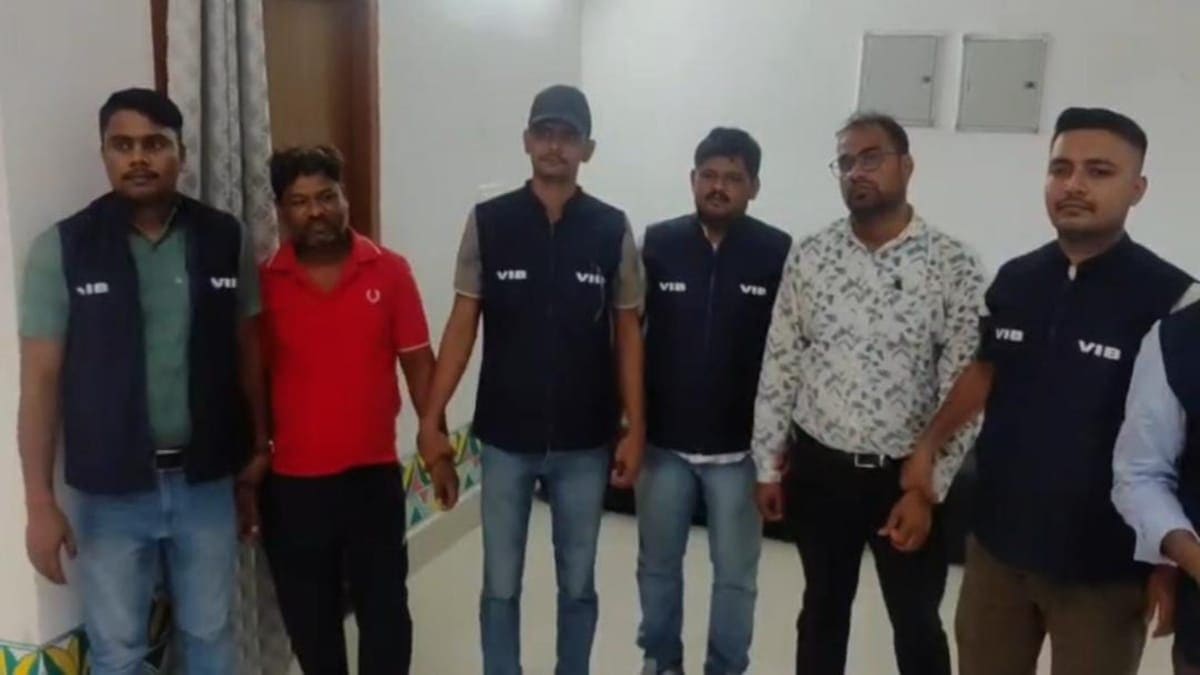 भागलपुर में विजिलेंस की बड़ी कार्रवाई, घूस लेते बिजली विभाग के जेई और टेक्नीशियन गिरफ्तार