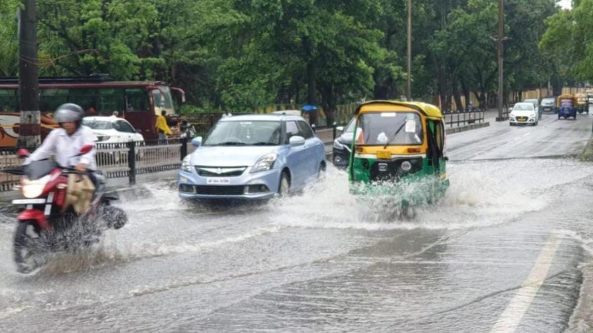 Weather Alert: पूरे झारखंड में आज दिनभर बारिश के आसार, IMD ने वज्रपात और तेज आंधी का अलर्ट किया जारी