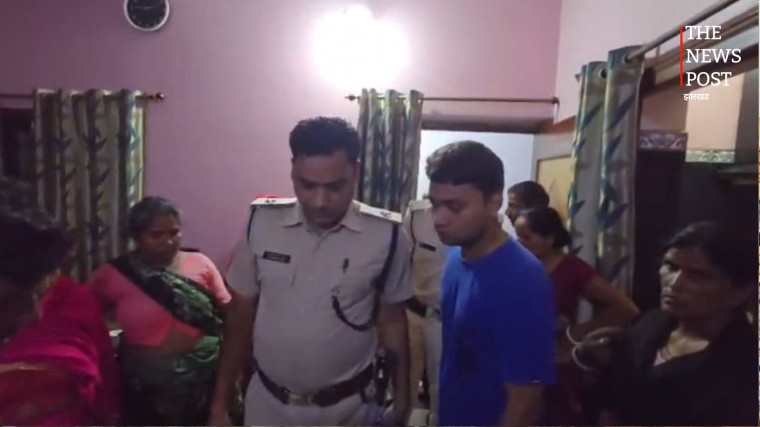 दिनदहाड़े डकैती: परिवार को बंधक बनाकर लाखों की लूट,नगदी-जेवर लेकर फरार,जानिए कहां का है मामला