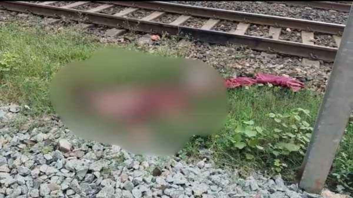 कोडरमा में रेलवे ट्रैक पर युवती का शव मिलने से सनसनी, ट्रेन से गिरने की आशंका