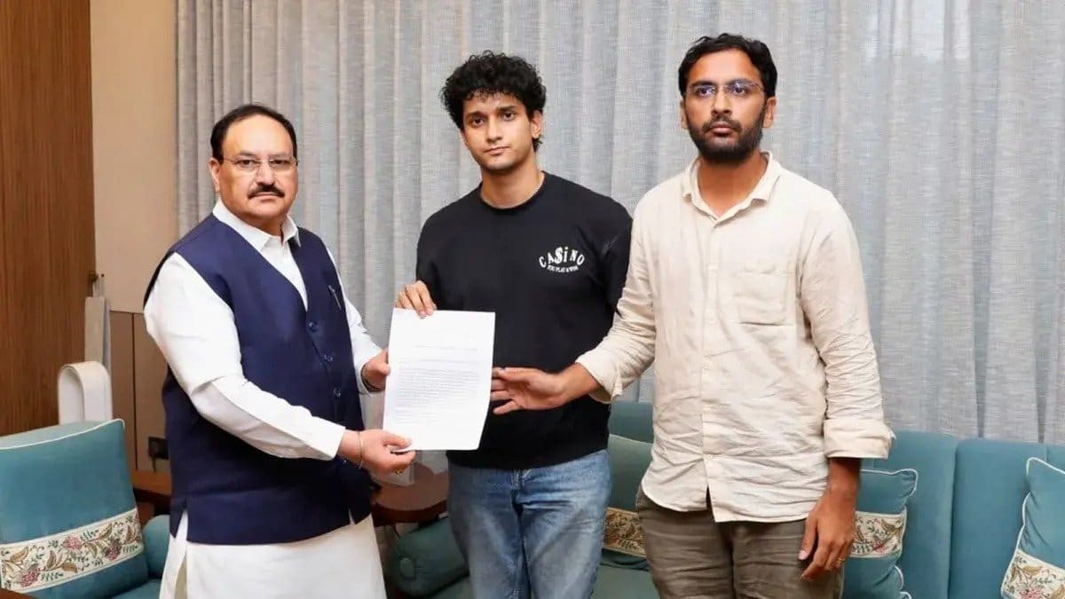 NEET पेपर लीक: जंतर-मंतर के आसपास 18 मेट्रो स्टेशन बंद, सरकार और CJP प्रवक्ता के बीच आज फिर होगी अहम बातचीत