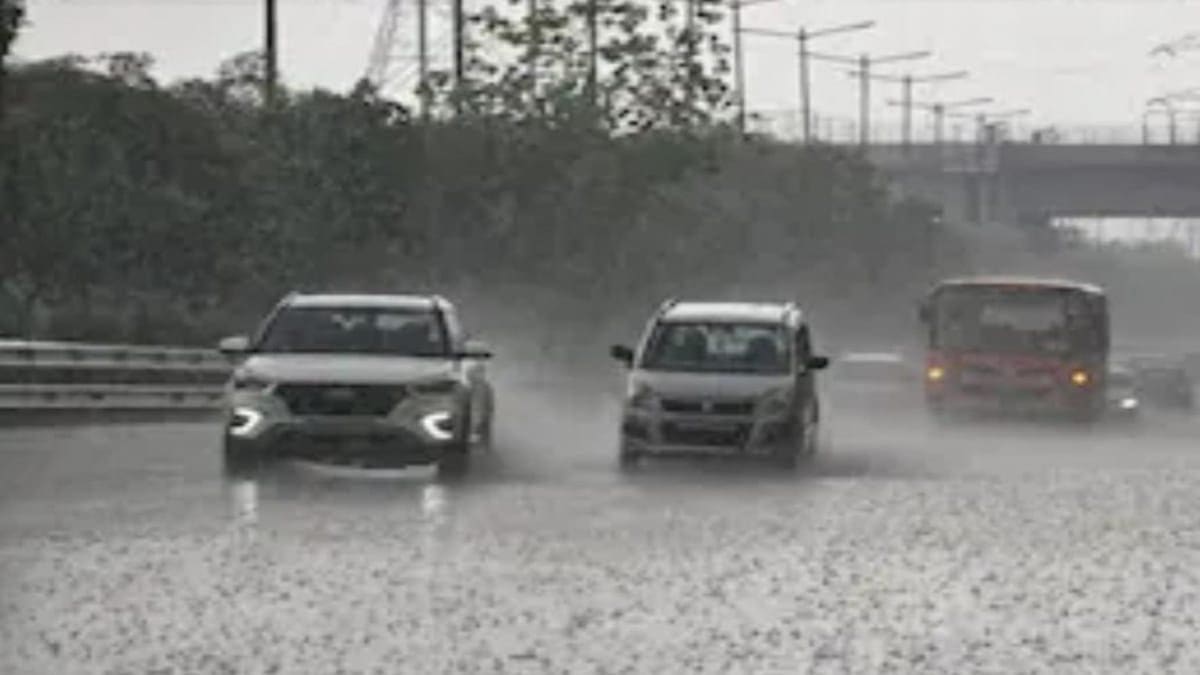 Weather Alert:झारखंड के 20 जिलों में आज भारी बारिश और आंधी-तूफान का अलर्ट, पढ़िये 31 जुलाई तक का हाल