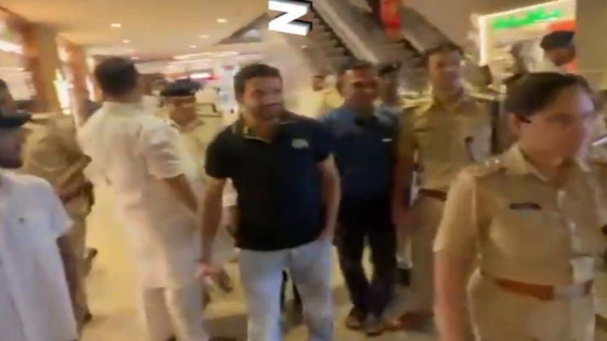 हंगामा और तोड़फोड़ के आरोप में तेज प्रताप यादव गिरफ्तार, कोर्ट ने 14 दिन की न्यायिक हिरासत में भेजा