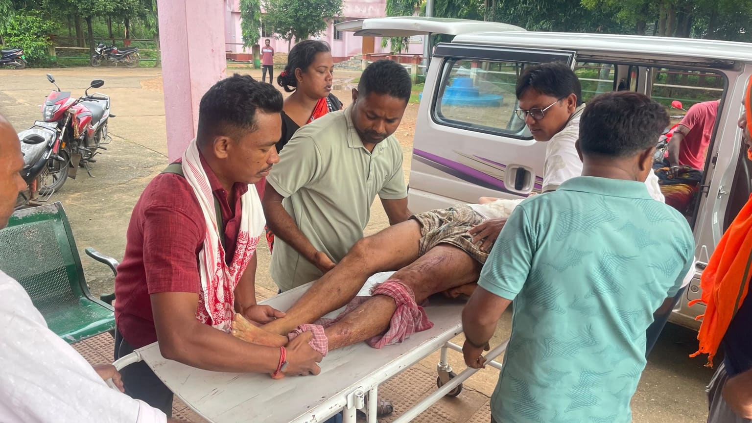 जमशेदपुर: पूर्वी सिंहभूम में हाथी ने ली बुजुर्ग की जान, नाती बाल-बाल बचा