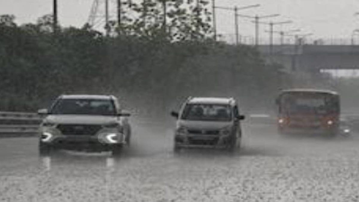 Weather Alert:आज भी झारखंड में दिखेगा साइक्लोनिक सर्कुलेशन का असर, 22 जिलों में भारी बारिश और वज्रपात का अलर्ट